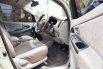 Jawa Timur, Toyota Kijang Innova E 2008 kondisi terawat 9