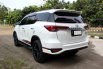 Toyota Fortuner 2.4 VRZ TRD AT Putih 5