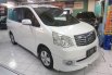 Dijual mobil bekas Toyota NAV1 Luxury V, Jawa Timur  3