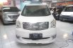 Dijual mobil bekas Toyota NAV1 Luxury V, Jawa Timur  5