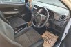 Mobil Toyota Agya 2017 dijual, Jawa Timur 8