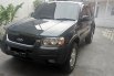 Ford Escape XLT 2003 SUV Ford escape thn 2003 tipe XLT 4x4 automatic bensin 2
