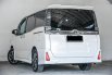Toyota Voxy CVT 2018 Putih 4