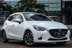 Mazda 2 R SkyActive 2017 AT Matic Putih mutiara Facelift Km Rendah Full Original!!! 3