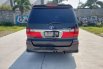 Jawa Barat, jual mobil Toyota Alphard 2005 dengan harga terjangkau 2