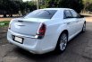 Chrysler 300C PENTASTAR 3.6 At 2013 Putih 4