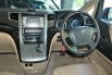 Mobil Toyota Alphard 2012 G terbaik di Jawa Timur 10