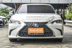 Lexus ES 300h 2019 6