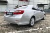 TOYOTA CAMRY V AT SILVER 2013 4