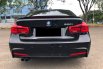 BMW 3 Series 320i Sport 2017 Hitam 6