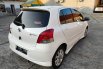 Toyota Yaris S Limited 2009 Putih 5