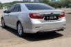 Toyota Camry V AT 2013 SILVER 5