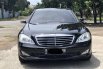 Mercedes-Benz S-Class 300  2007 Hitam 2