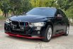 BMW 320i 2017 Sport Hitam 1