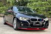 BMW 320i 2017 Sport Hitam 2