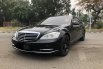 Mercedes-Benz S-Class S 300 L 2008 Hitam 3