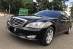 Mercedes-Benz S-Class S 300 L 2007 Hitam 3