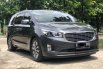 Kia Grand Sedona Ultimate 2017 Grey 2