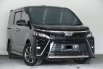Toyota Voxy 2.0 A/T 2019 Hitam 2