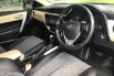 Toyota Corolla Altis V AT 2017 Hitam 7