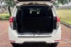 Mobil Toyota Kijang Innova 2016 V terbaik di DKI Jakarta 9