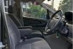 Mobil Toyota Alphard 2006 V terbaik di Jawa Timur 11