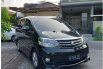 Mobil Toyota Alphard 2006 V terbaik di Jawa Timur 14