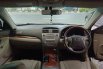 Mobil Toyota Camry 2010 V terbaik di Jawa Timur 4