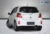 Toyota Yaris J 2013 Hatchback 2