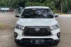 Toyota Innova Venturer DIESEL MATIC 2021 Putih Istimewa sekali KM Low PASTI SUKA BGT GRESS JAMIN 3