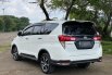 Toyota Innova Venturer DIESEL MATIC 2021 Putih Istimewa sekali KM Low PASTI SUKA BGT GRESS JAMIN 8