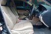 Jual mobil Honda Accord 2012 km low 2