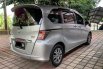 Jual mobil bekas murah Honda Freed 2015 di Jawa Barat 3