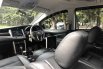 Toyota Kijang Innova 2.5 Diesel NA 2020 Abu-abu 7