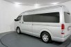 Toyota Hiace Commuter 2.5 MT 2015 Silver 2