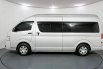 Toyota Hiace Commuter 2.5 MT 2015 Silver 3