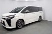 Toyota Voxy 2.0 AT 2019 Putih 3