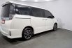 Toyota Voxy 2.0 AT 2019 Putih 7