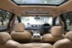 Kia Grand Sedona Ultimate 2017 Coklat 7