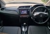 Honda BR-V E CVT Matic 2017 Abu-abu 7