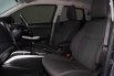 Suzuki Baleno Hatchback MT 2018 Abu-Abu 9