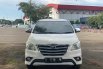 Toyota Kijang Innova G manual Bensin 2013 Putih TERAWAT SEKALI  JAMIN SUKA BUKTIIN DP TERJANGKAU 3