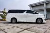 Mobil Toyota Vellfire 2017 G Limited dijual, DKI Jakarta 18
