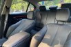 BMW 3 Series 320i 2017 Hitam 7