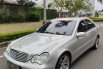 Banten, jual mobil Mercedes-Benz C-Class C200 2002 dengan harga terjangkau 4
