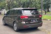 Kia Grand Sedona Ultimate matic 2017 Coklat TERAWAT SEKALI SIAP PAKAI BUKTIIN LANGSUNG GRESS JAMIN 9