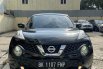 Nissan Juke RX Red Interior 2015 1