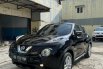 Nissan Juke RX Red Interior 2015 2