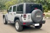 JEEP WRANGLER RUBICON 2.8 SPORT AT DIESEL 2014 PUTIH 9