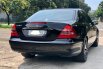 Mercedes-Benz E-Class E 240 2004 Hitam 4